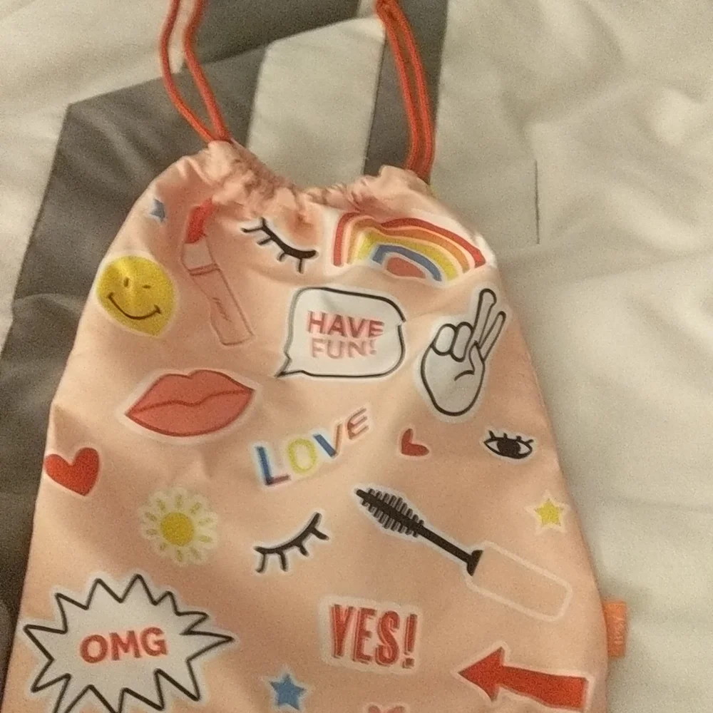 2 Make Up Bags